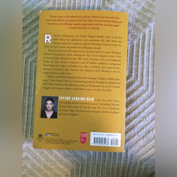 The Seven Husbands of Evelyn Hugo by Taylor Jenkins Reid - Picture 8 of 10